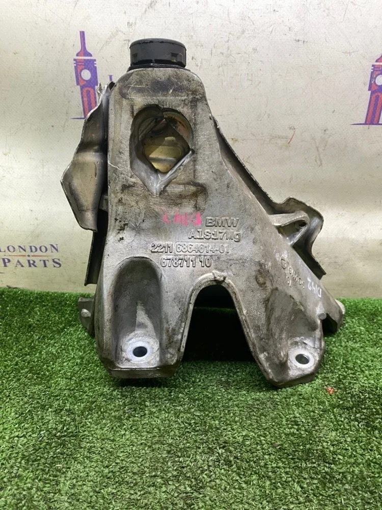 Кронштейн двигателя BMW X5 3.0dX F15