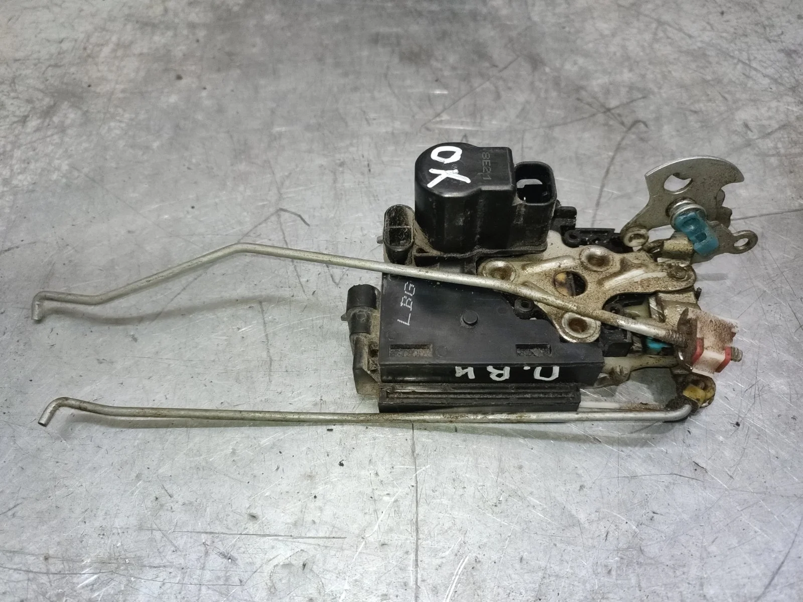 Замок двери SsangYong Rexton 2006 Y200