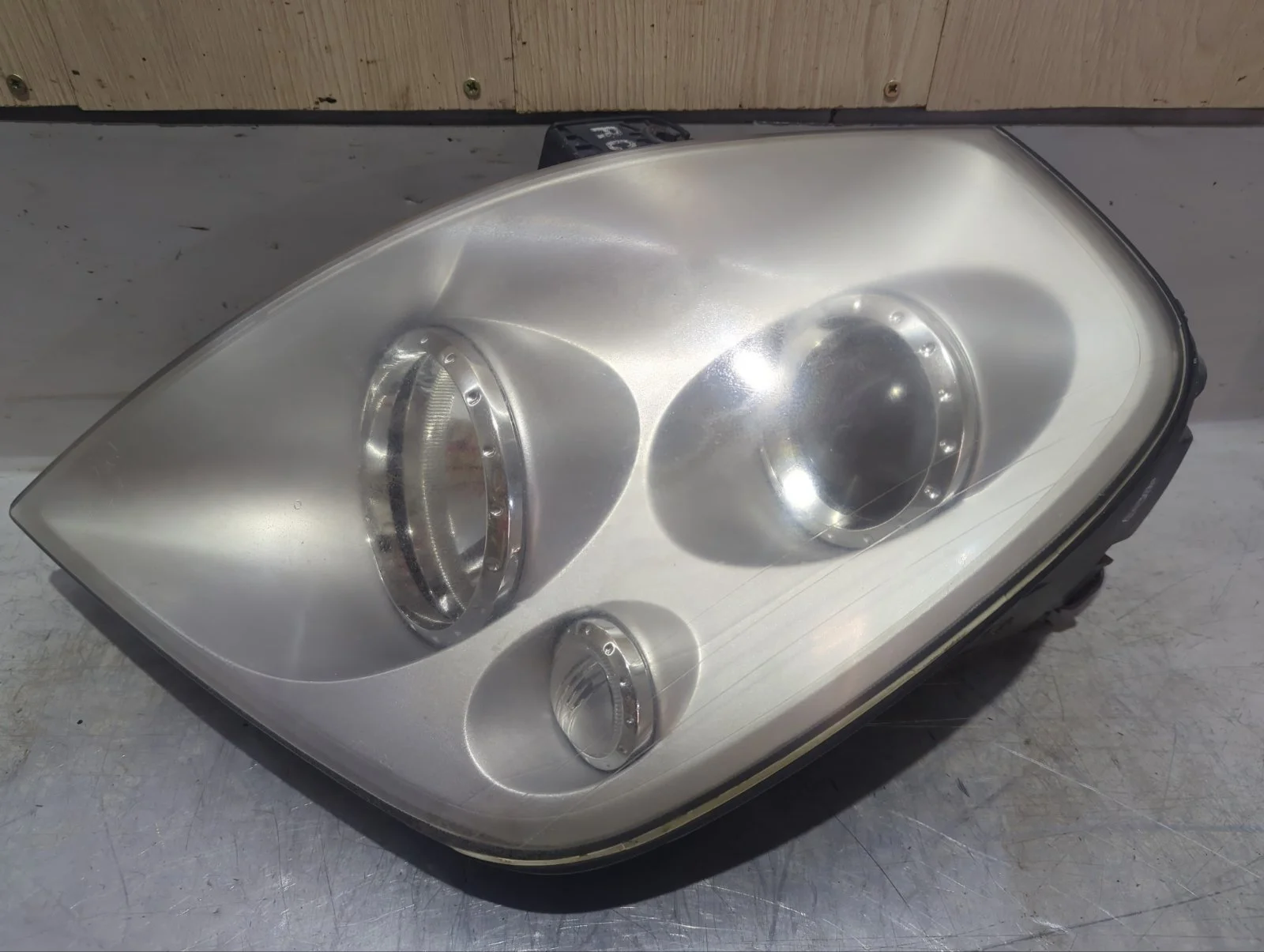 Фара SsangYong Rexton 2006 Y200