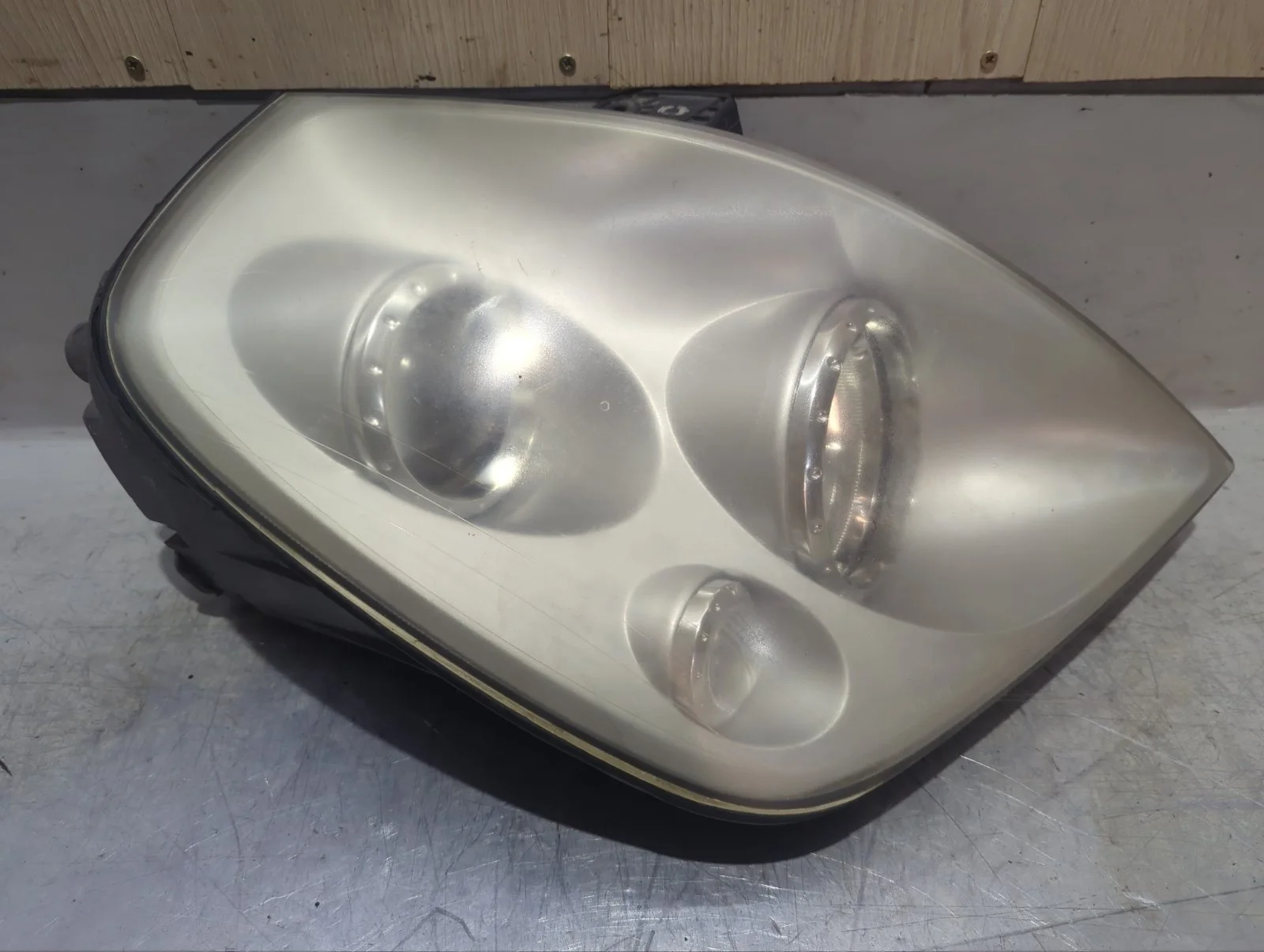 Фара SsangYong Rexton 2006 Y200