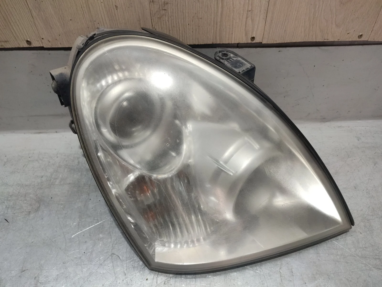 Фара SsangYong Rexton 2009 Y250