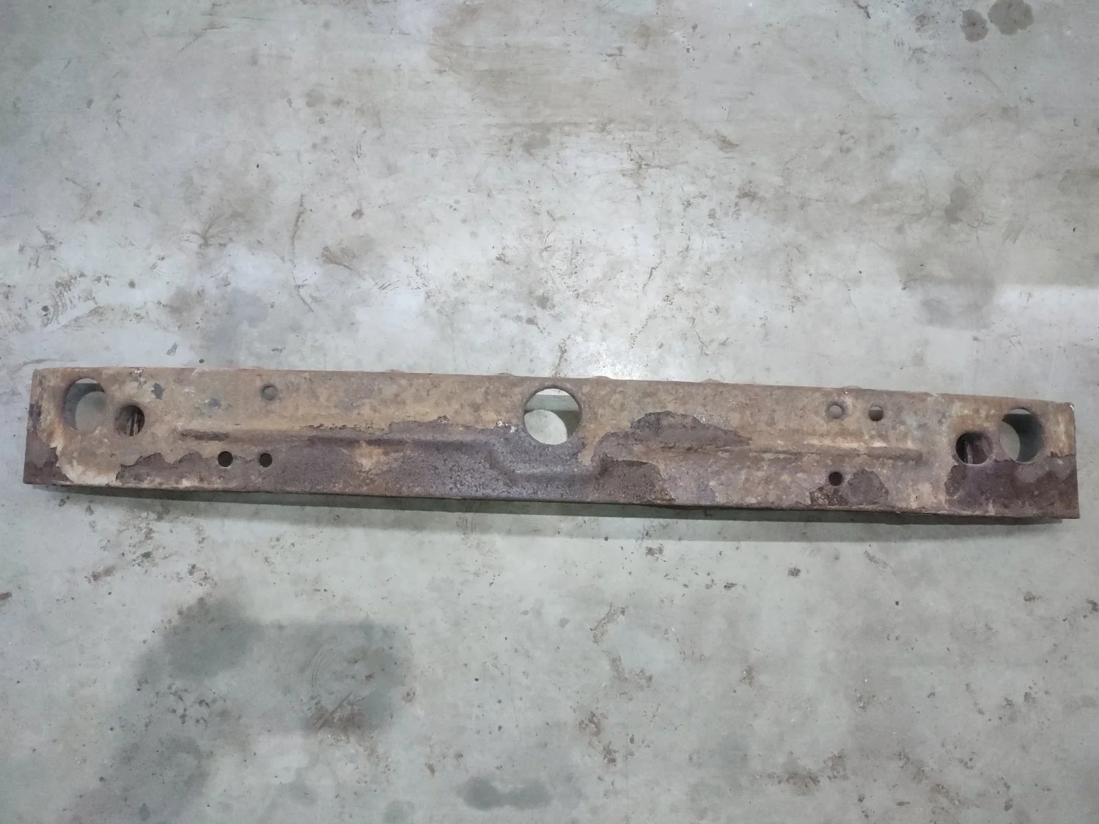 Усилитель бампера SsangYong Rexton 2009 Y250