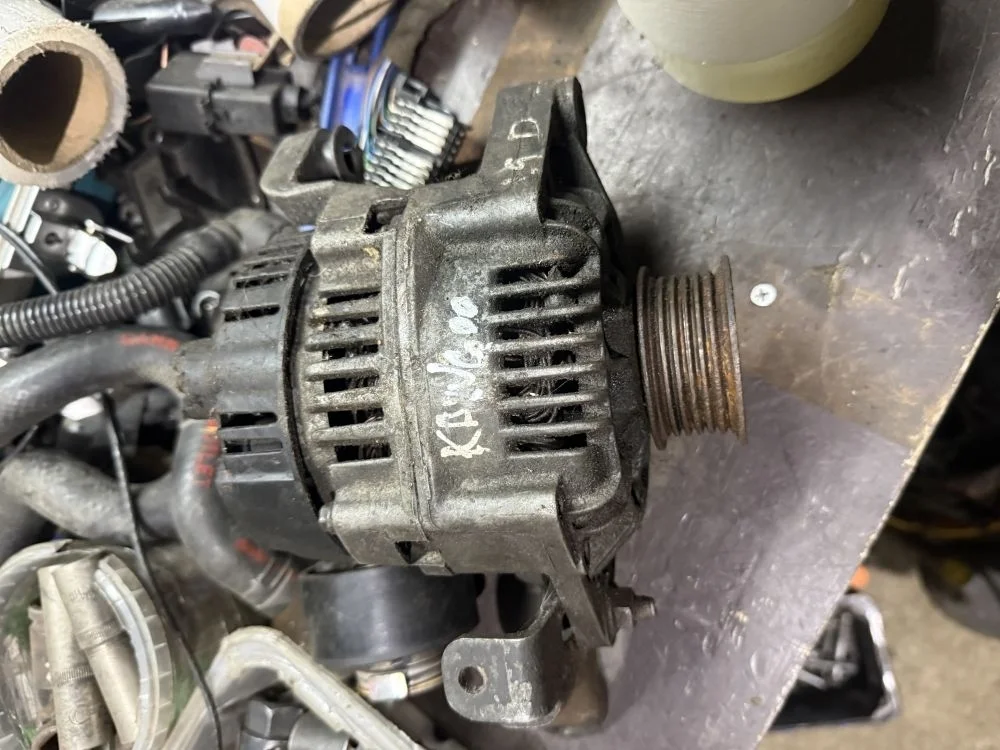 Генератор kangoo megane Scenic 1.9 F8Q