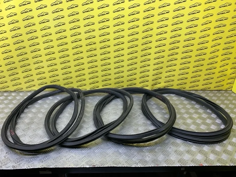 Уплотнитель Mercedes-Benz GLB 200 (2019-н.в) 2021 A0007271300 ВНЕДОРОЖНИК 1.3 I M282