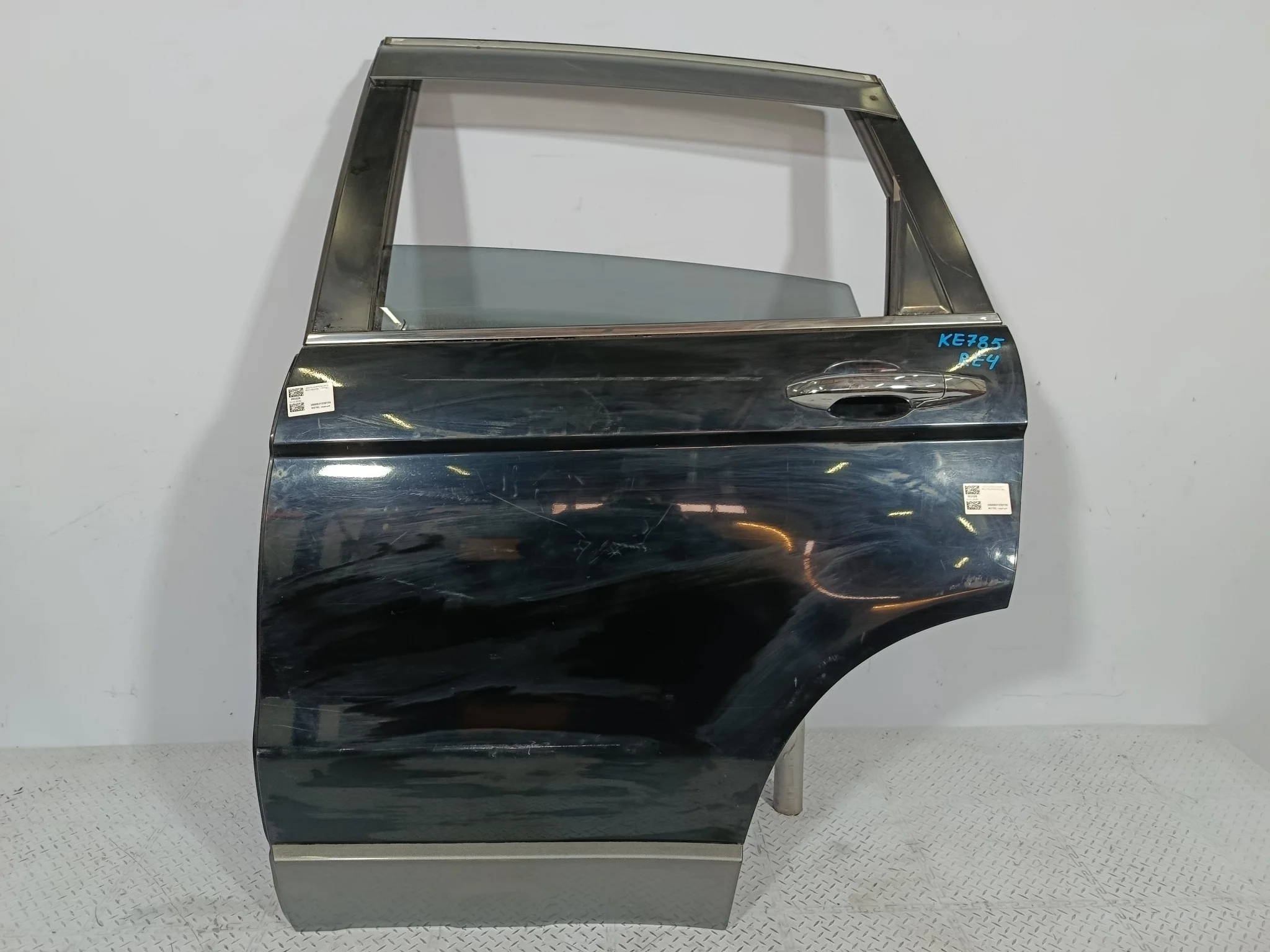 ДВЕРЬ HONDA CR-V 67550SWAA00ZZ ЗАДНЯЯ ЛЕВАЯ черный, B92P KE785