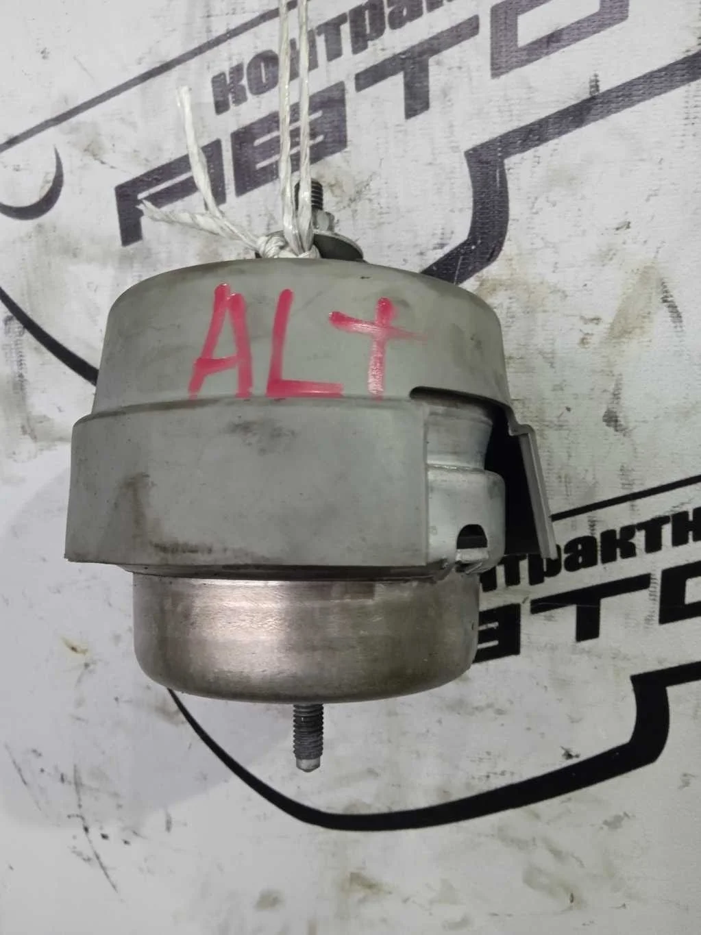 ПОДУШКА Двигатель AUDI SEAT ПРАВАЯ 8E0199382AJ