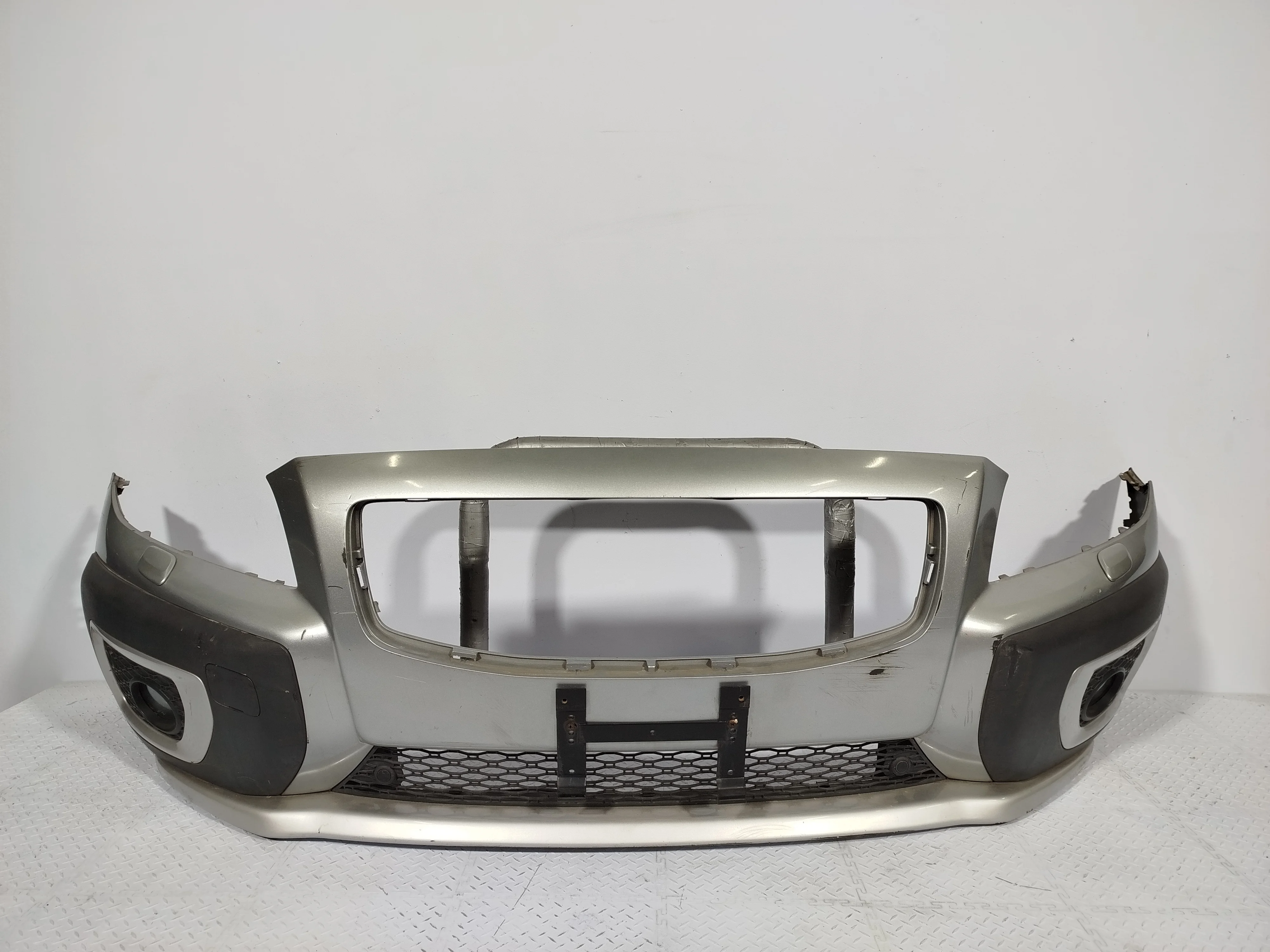 БАМПЕР VOLVO XC70 39862840 ПЕРЕДНИЙ серый XE244Z