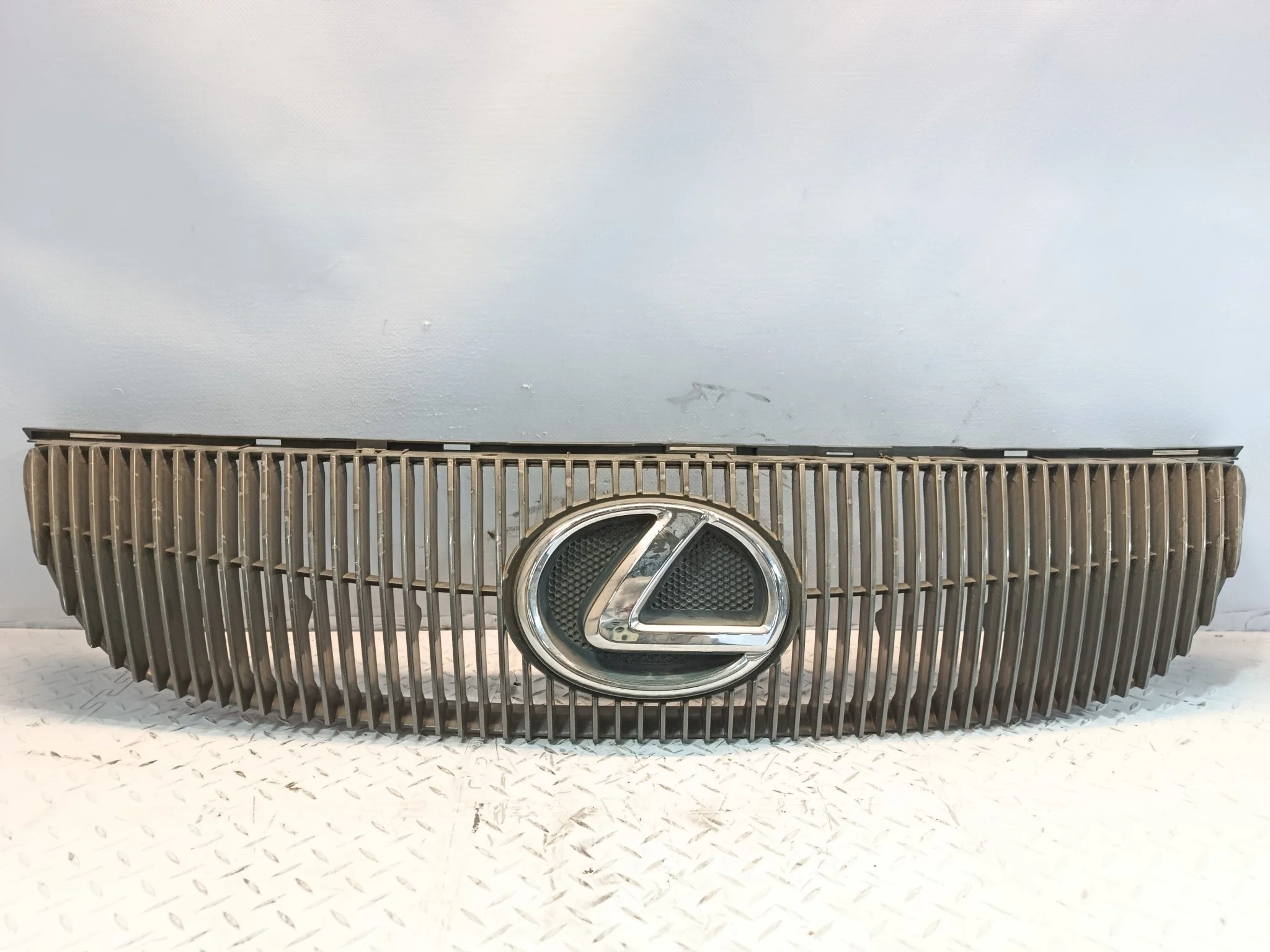 РЕШЕТКА РАДИАТОРА LEXUS 5311130870 DY788Z