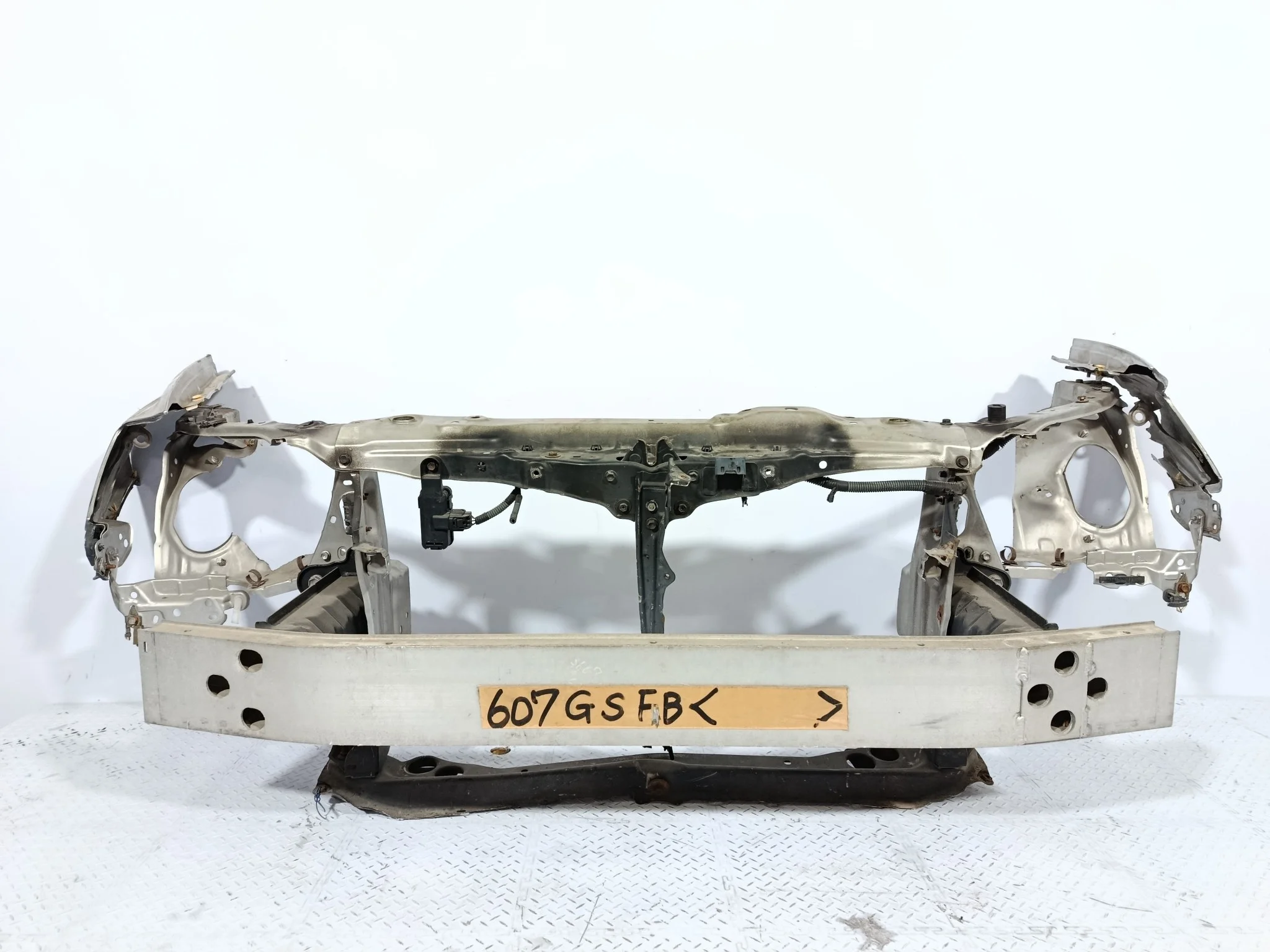 ТЕЛЕВИЗОР LEXUS 5320530080 серебро DY788Z