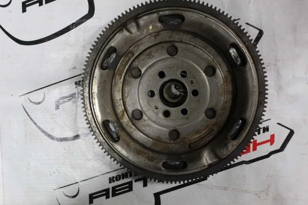 МАХОВИК AUDI 06B105317