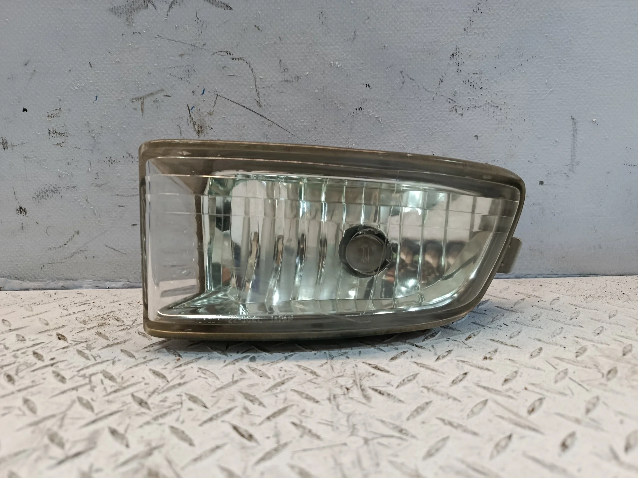 ТУМАНКА TOYOTA ЛЕВАЯ 8138522030  KE778Z