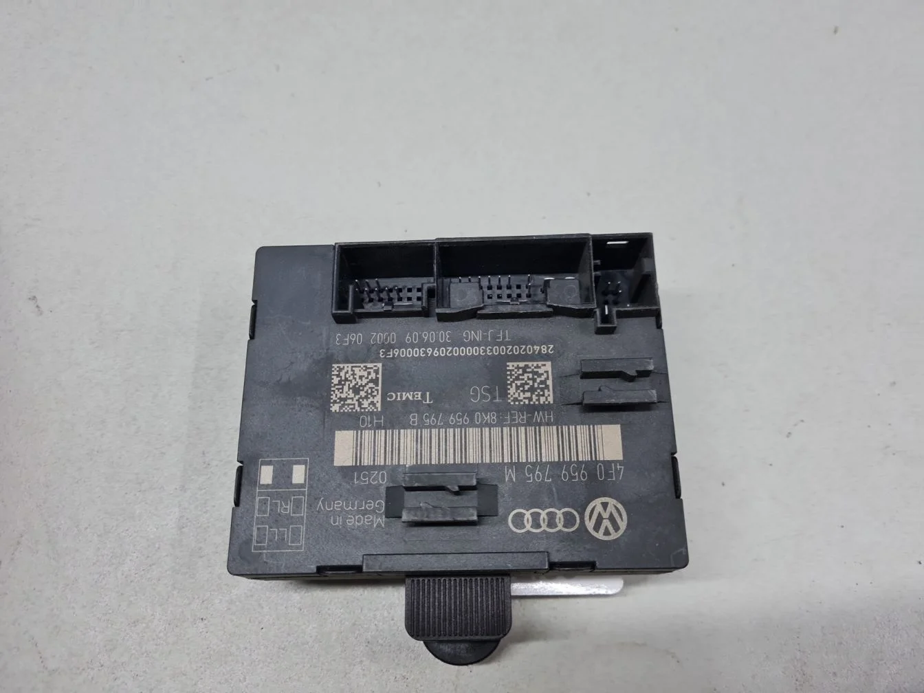 Блок комфорта задней левой двери для Audi Q7 4L 2005-2015