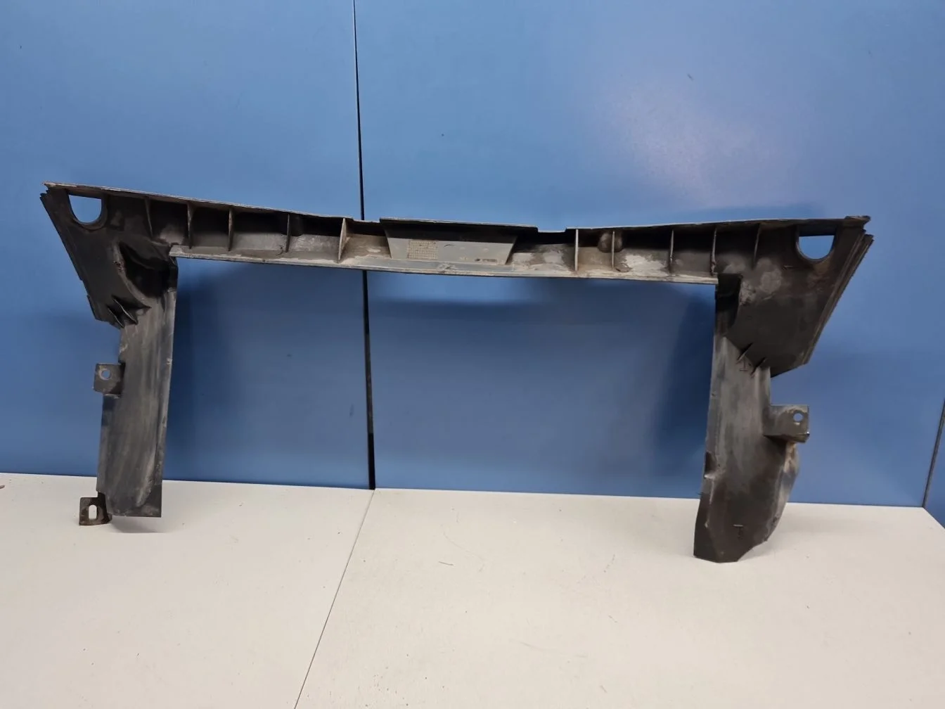 Рамка радиатора для LADA Largus 2011-