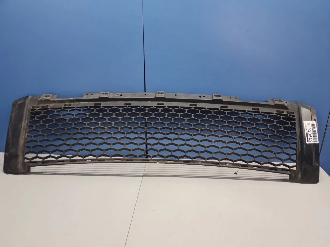 Решётка в бампер центральная для Land Rover Freelander 2007-2014