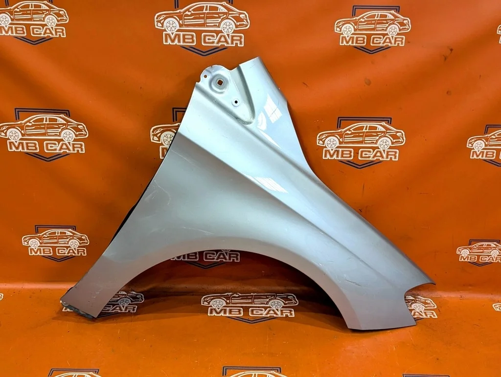 Крыло переднее правое Mercedes-Benz