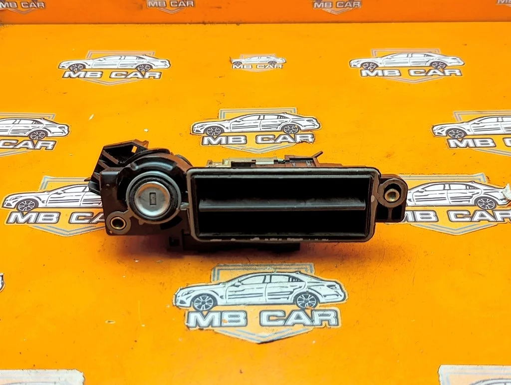 Ручка открытия багажника Mercedes-Benz