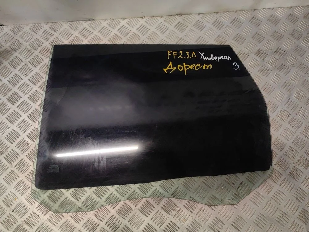 Стекло двери задней левой Ford Focus II