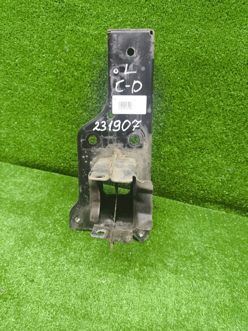 Кронштейн усилителя бампера OPEL CORSA D 2006- передний левый чёрный б/у CORSA D(2006-2014)