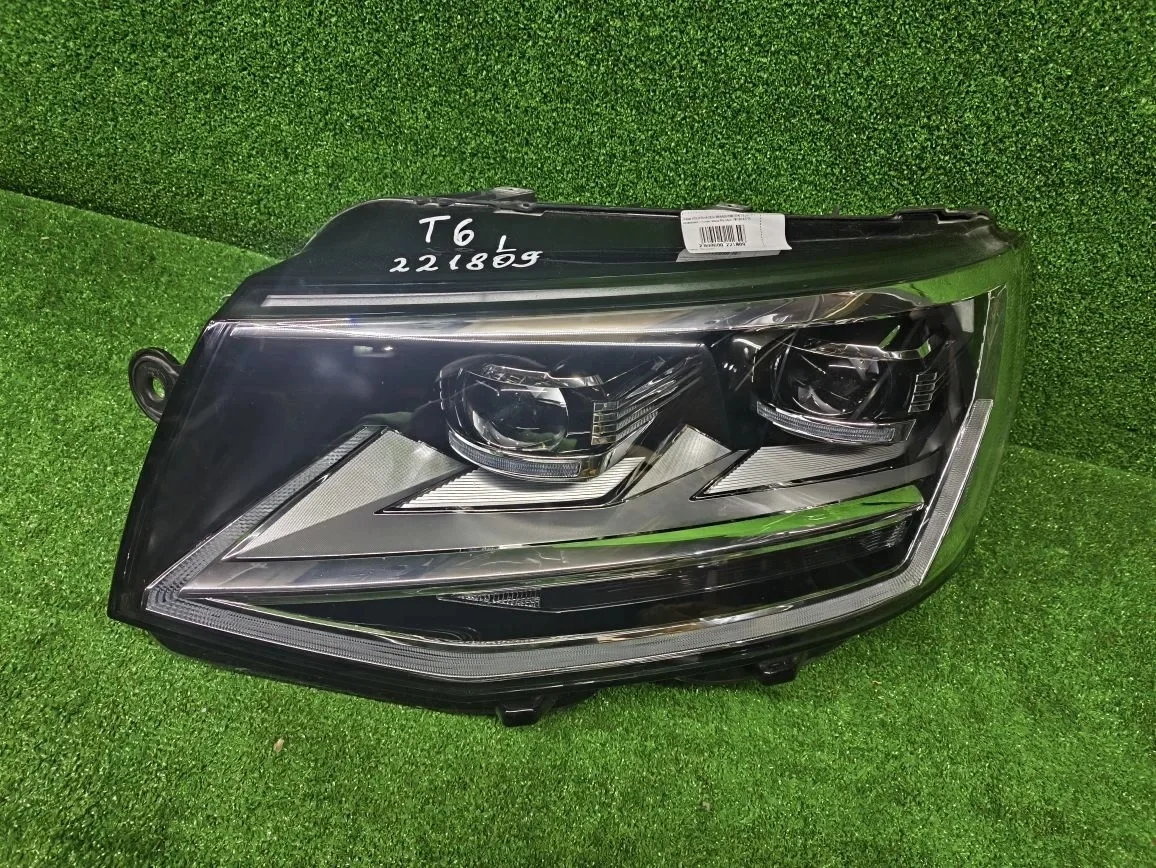 Фара VOLKSWAGEN TRANSPORTER T6 2015- с ходовыми огнями левая б/у TRANSPORTER T6(2015-