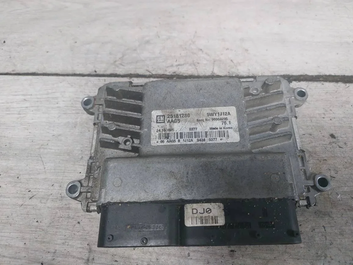 блок управления двигателем Chevrolet Cruze J300