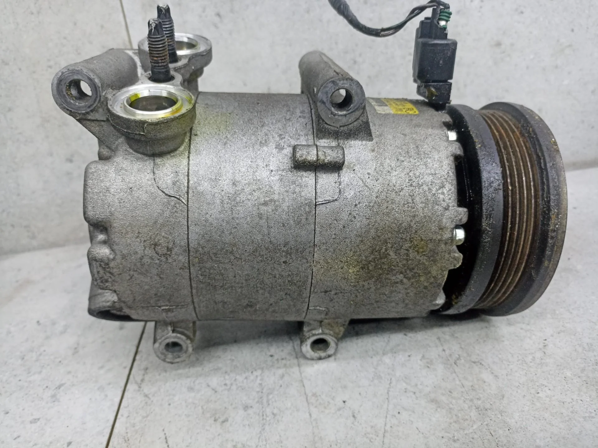 Компрессор кондиционера Ford Focus 3 2011