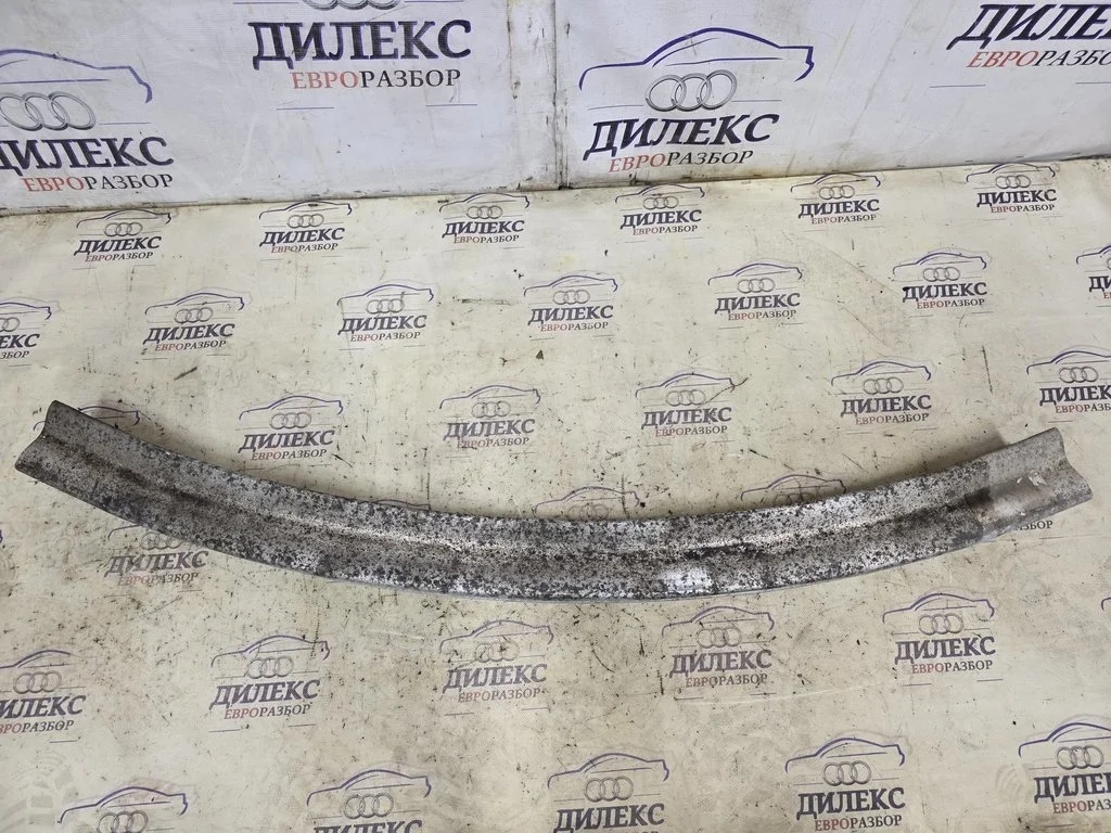 усилитель заднего бампера Audi Q7 2005-2015 - R