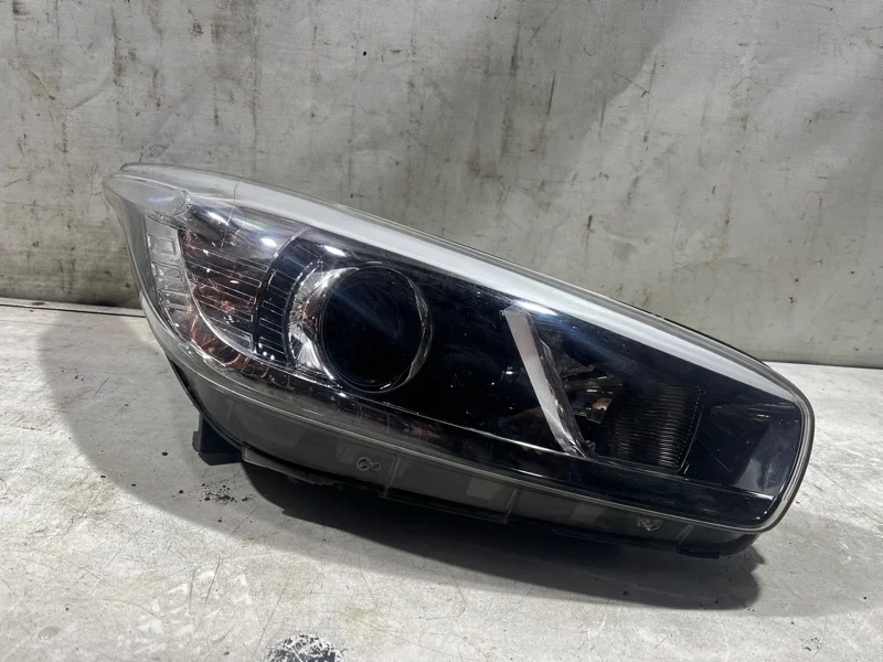 Фара галогеновая правая KIA CEED 2