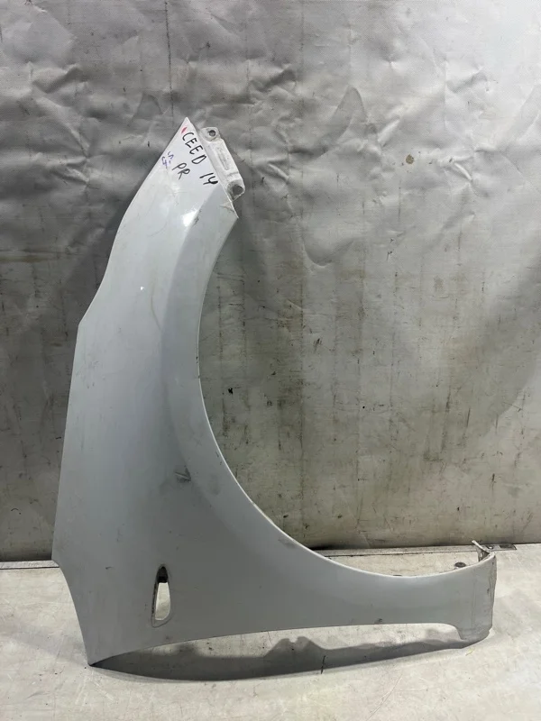 Крыло переднее правое KIA CEED 2