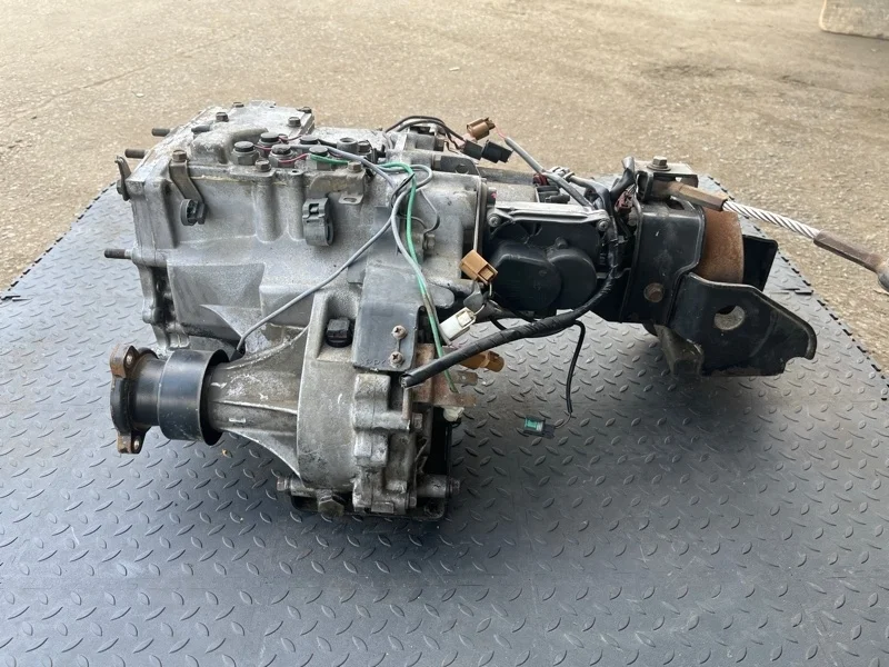 Раздатка MITSUBISHI PAJERO 1999-2006 MR567231 V75W 6G74