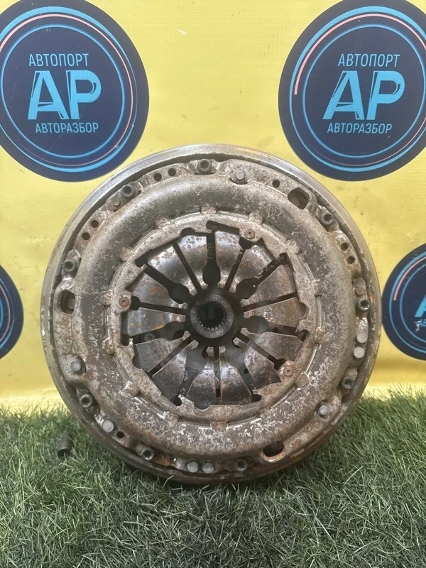 Маховик МКПП RENAULT DUSTER 2015-2021 123003948R K9K