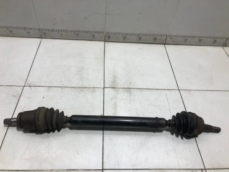 Полуось (привод) передний правый Nissan Almera 1