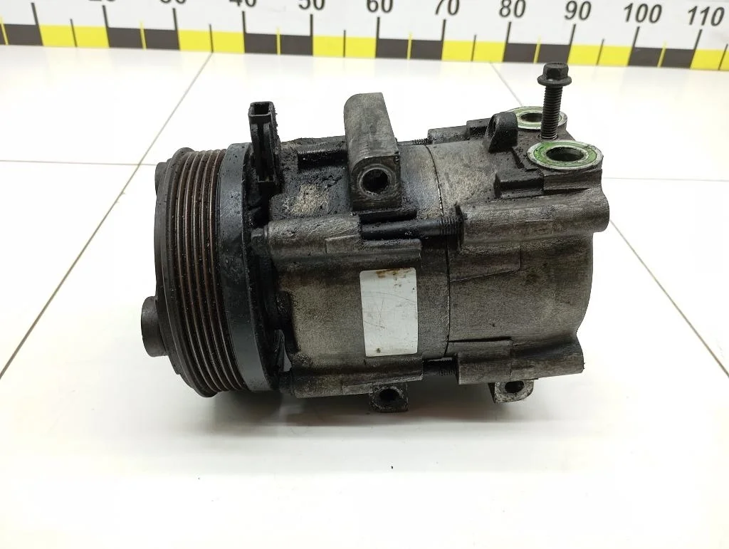 Компрессор кондиционера Mazda Tribute EP