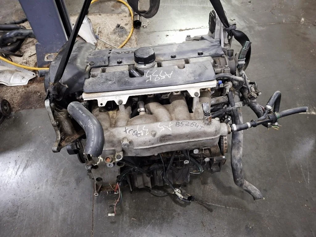 Двигатель Volvo XC90 1