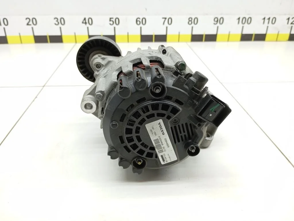 Генератор Volvo S60 2 Y20