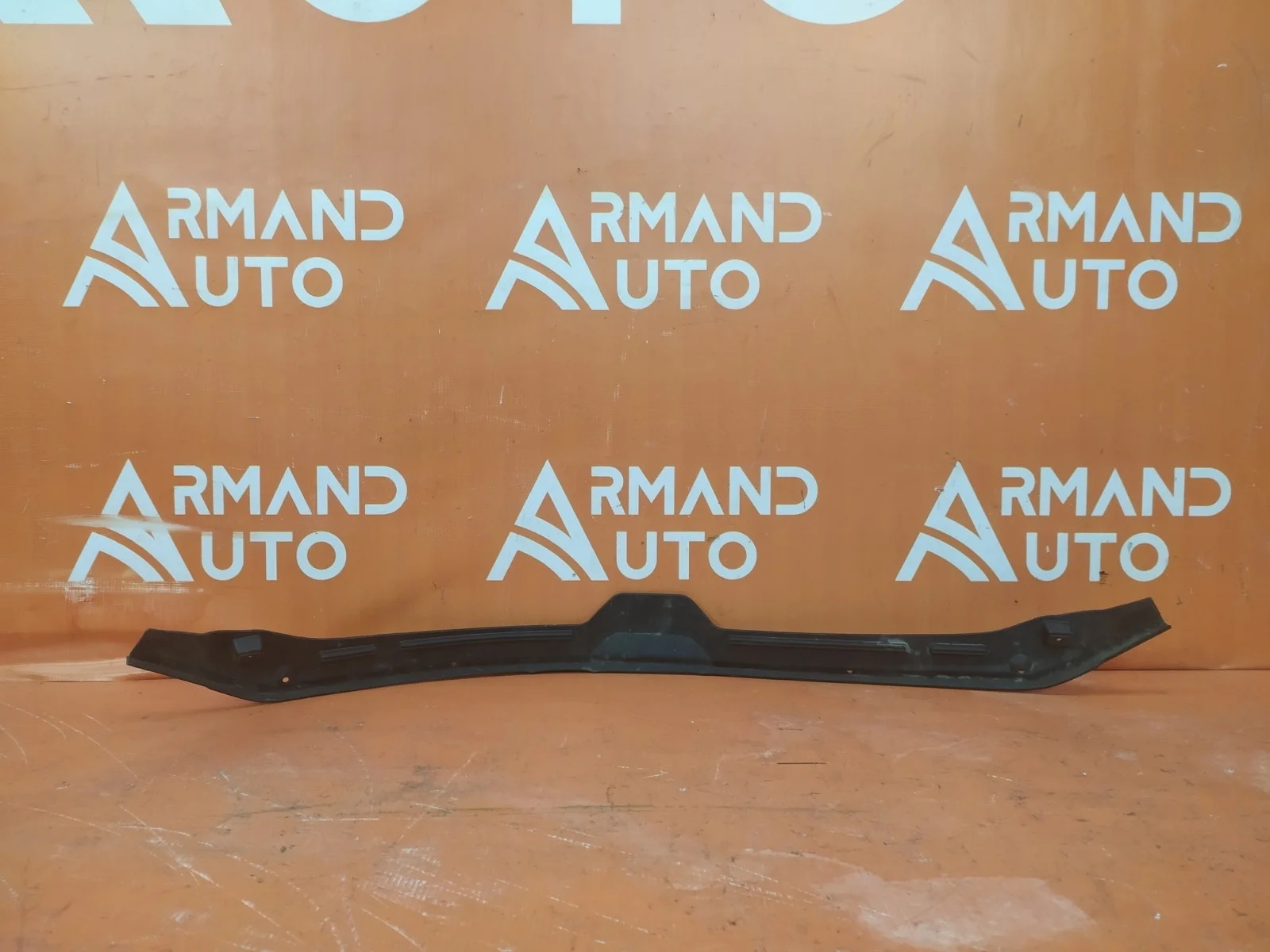 Уплотнитель капота Audi A4 2015-нв B9