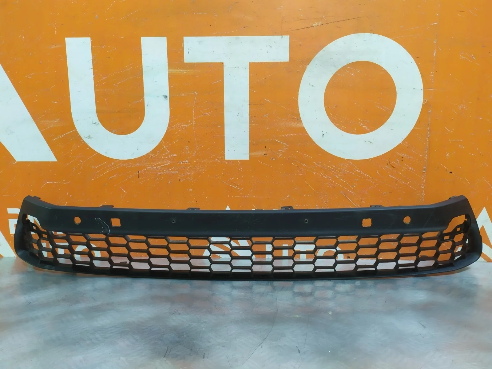 Решетка бампера Lexus NX 2014-2021