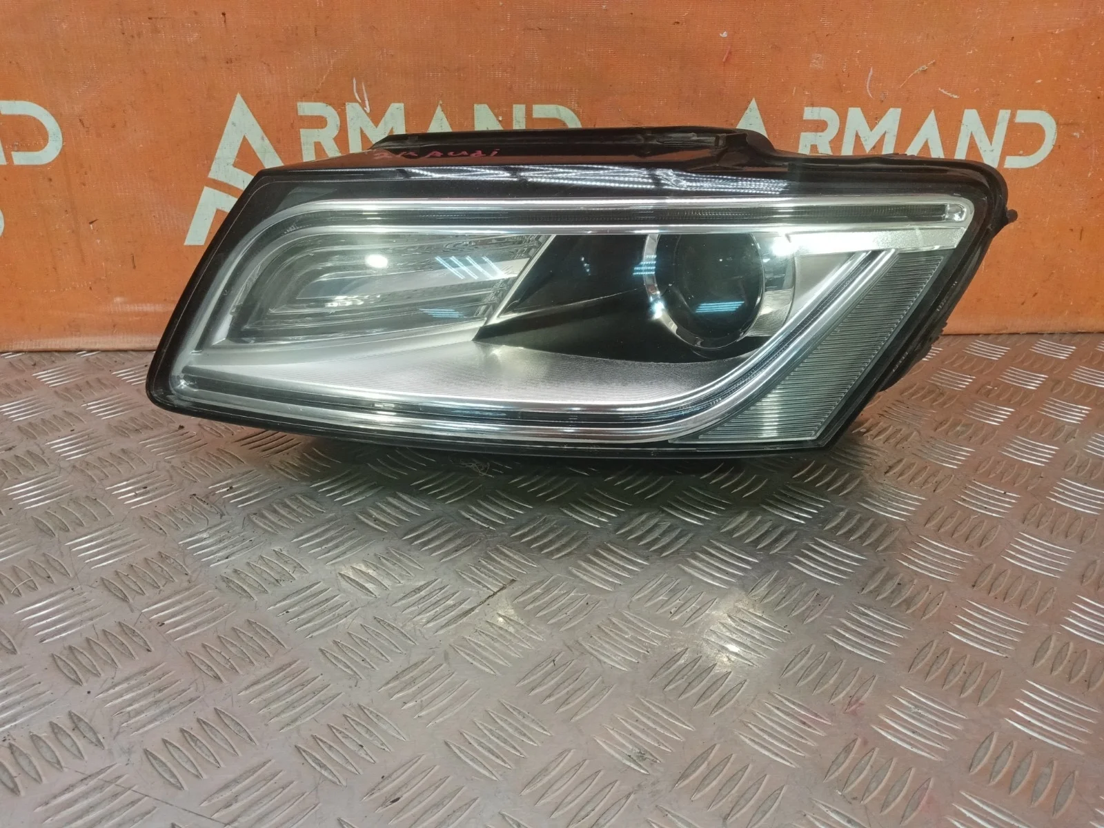 Фара Audi Q5 2012-2017 8R