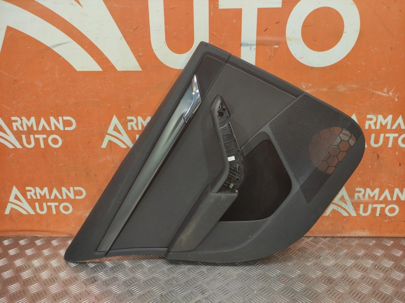 Обшивка двери Skoda Octavia 2013-2020 A7 (5E)