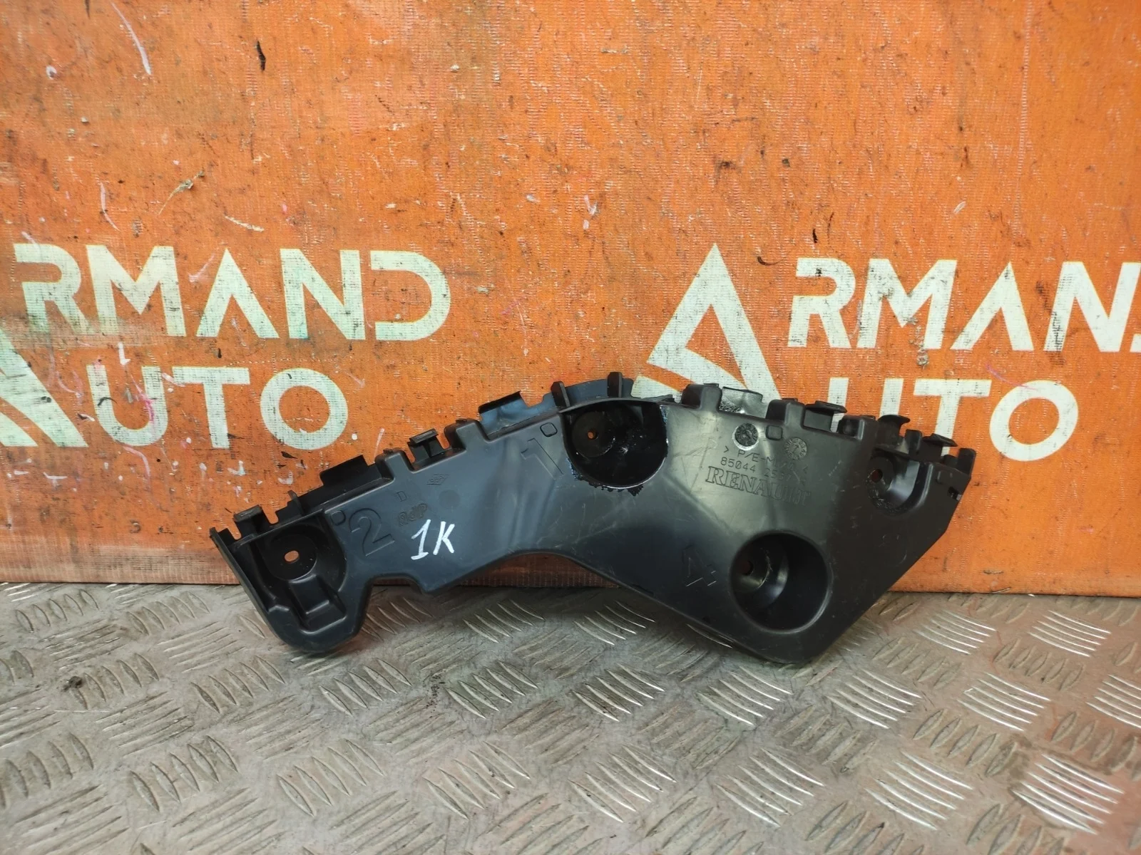 Кронштейн бампера Renault Duster 2010-2021