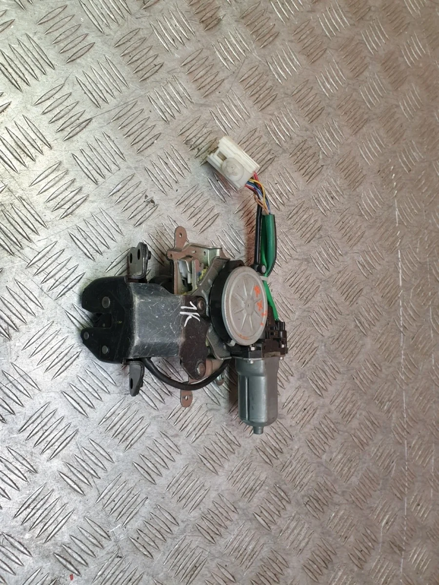 Замок двери багажника Mitsubishi Outlander 2012-нв 3