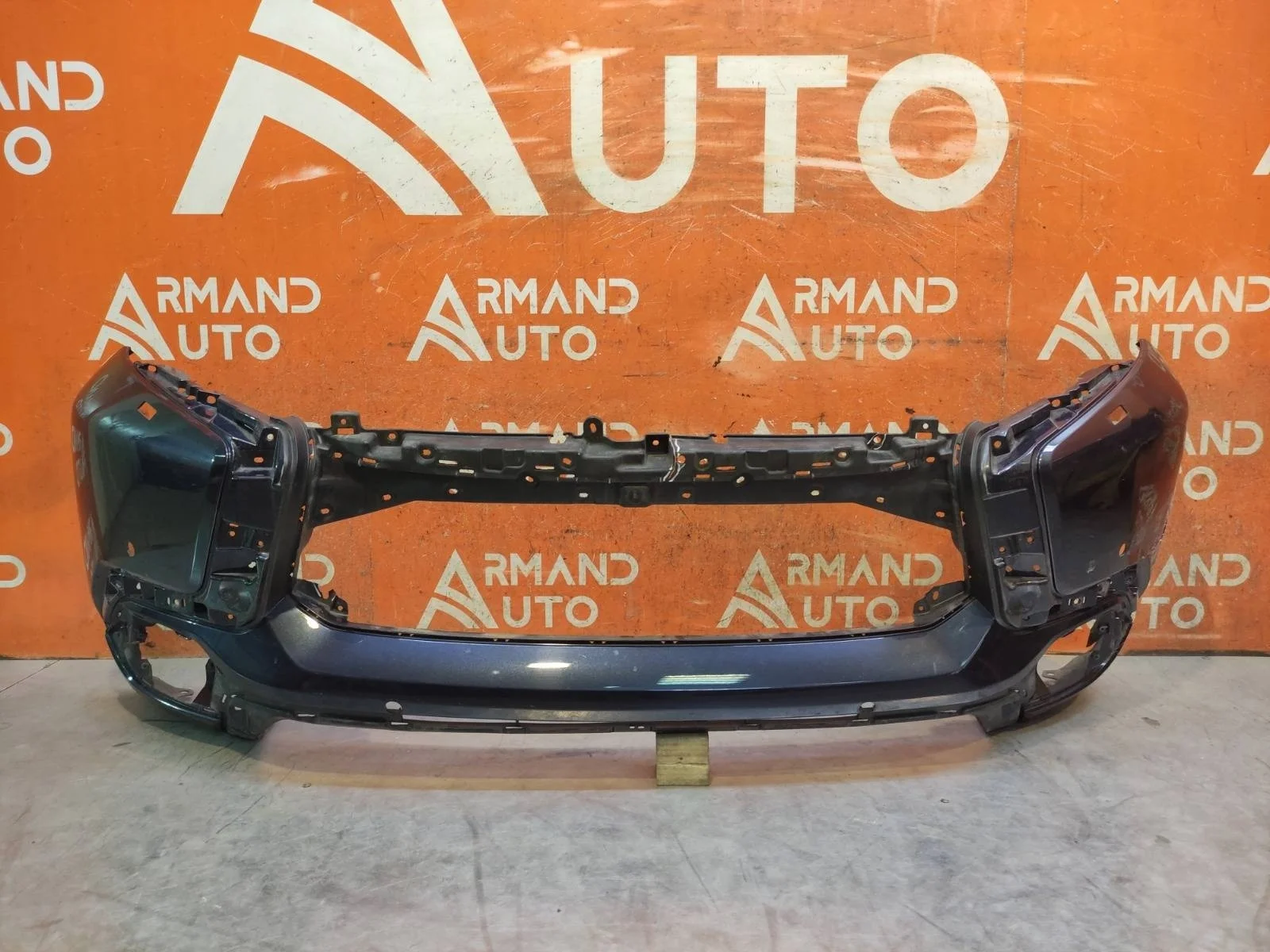 Бампер Mitsubishi Pajero Sport 2015-2021 3