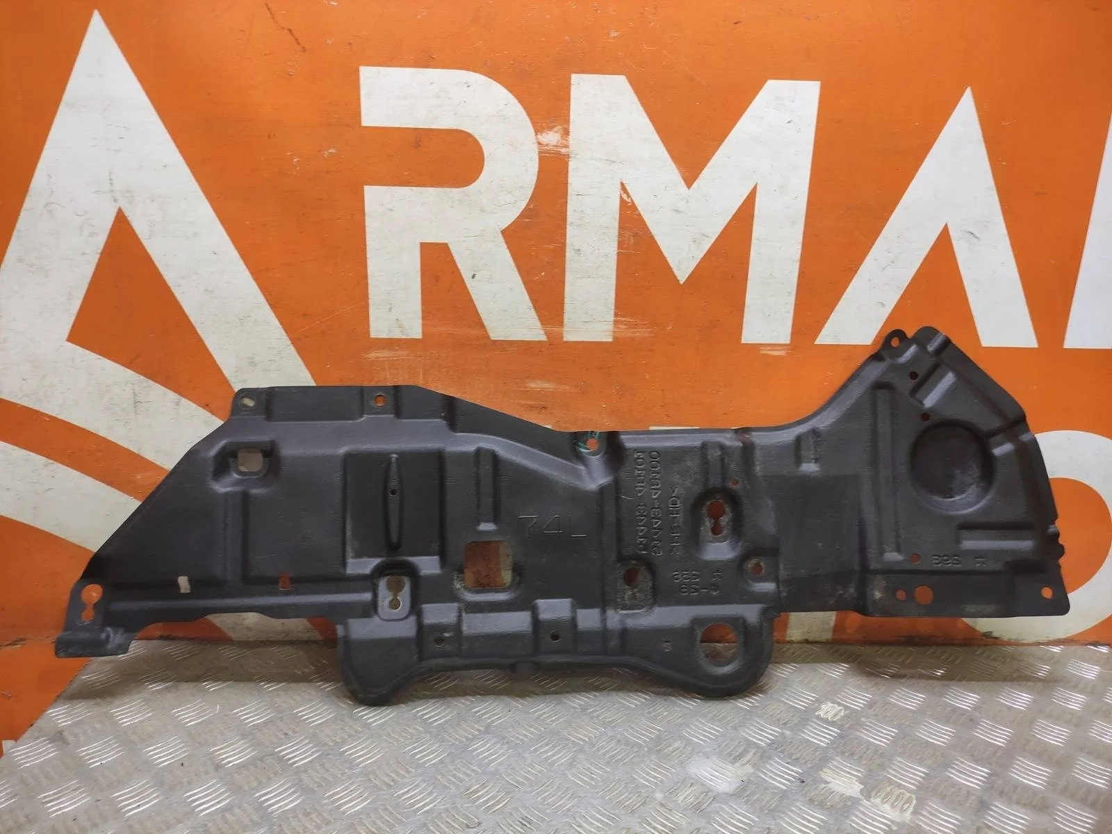 Пыльник двигателя Lexus RX 2015-нв 4