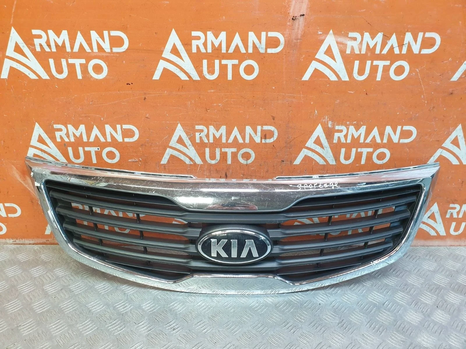 Решетка радиатора Kia Sportage 2010-2014 3 SL