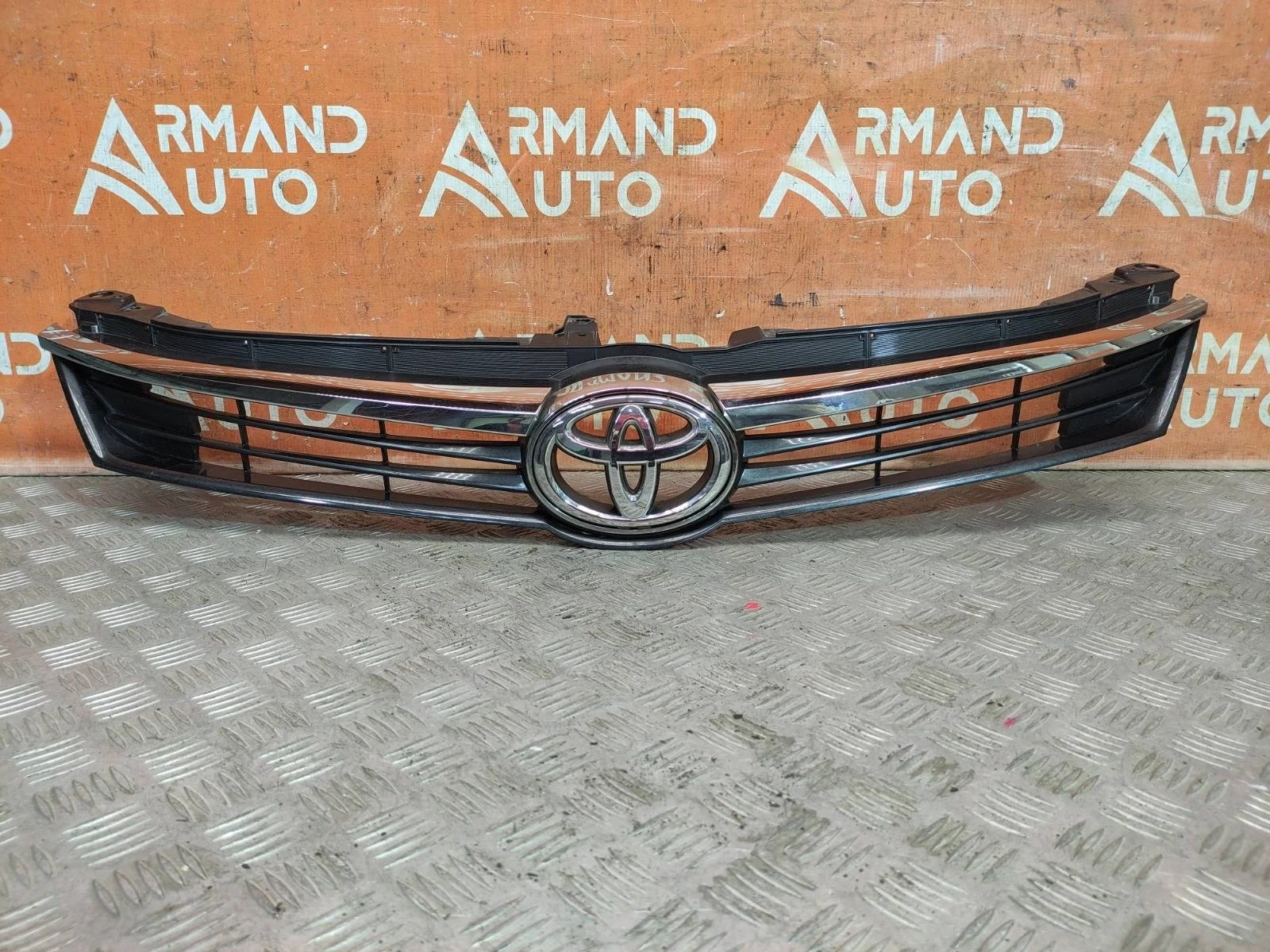 Решетка радиатора Toyota Camry 2014-2017 XV50