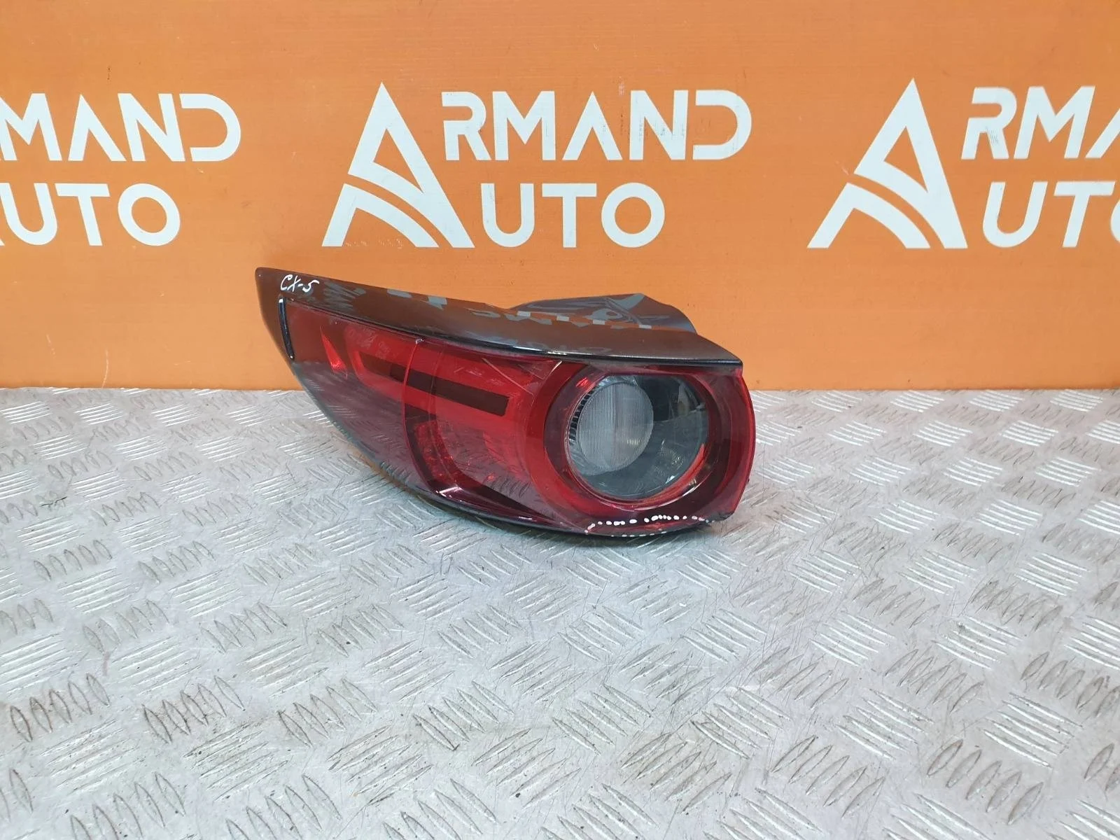 Фонарь внешний Mazda CX-5 2017-нв