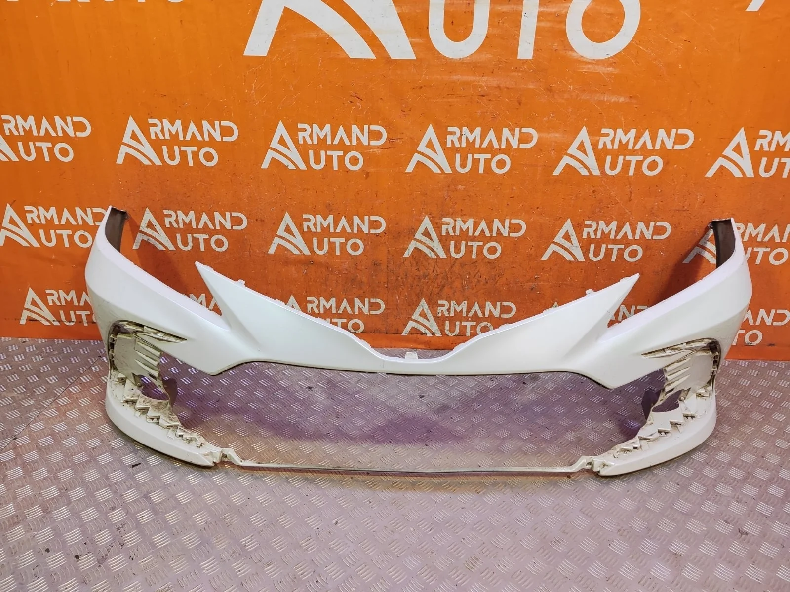 Бампер Toyota Camry 2020-нв 8 XV70