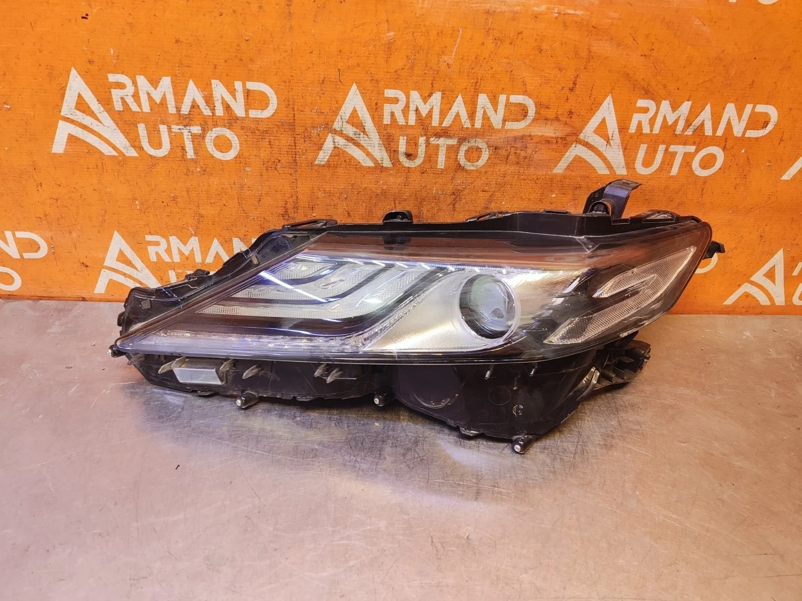 Фара Toyota Camry 2020-нв 8 XV70