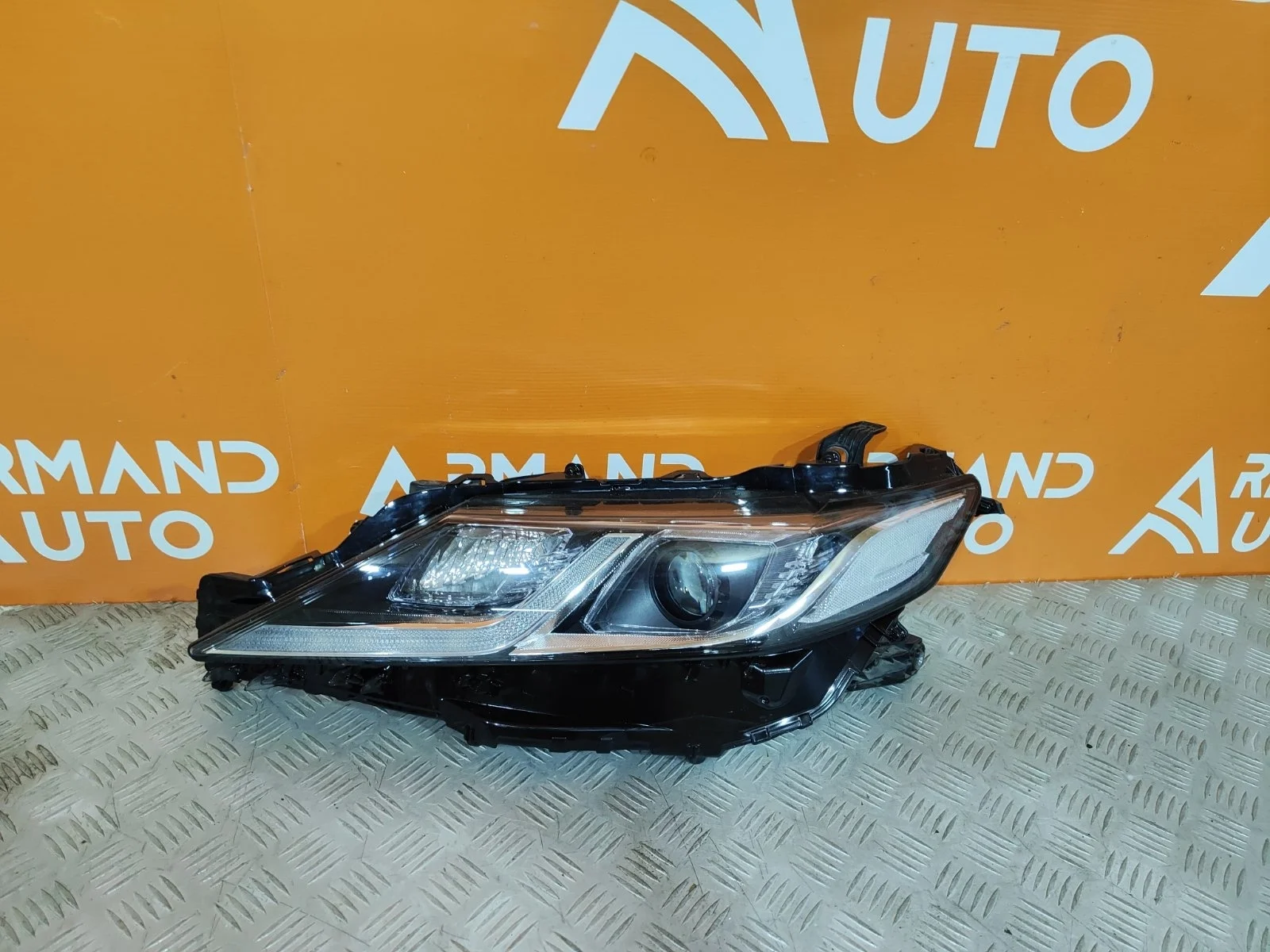 Фара Toyota Camry 2020-нв 8 XV70