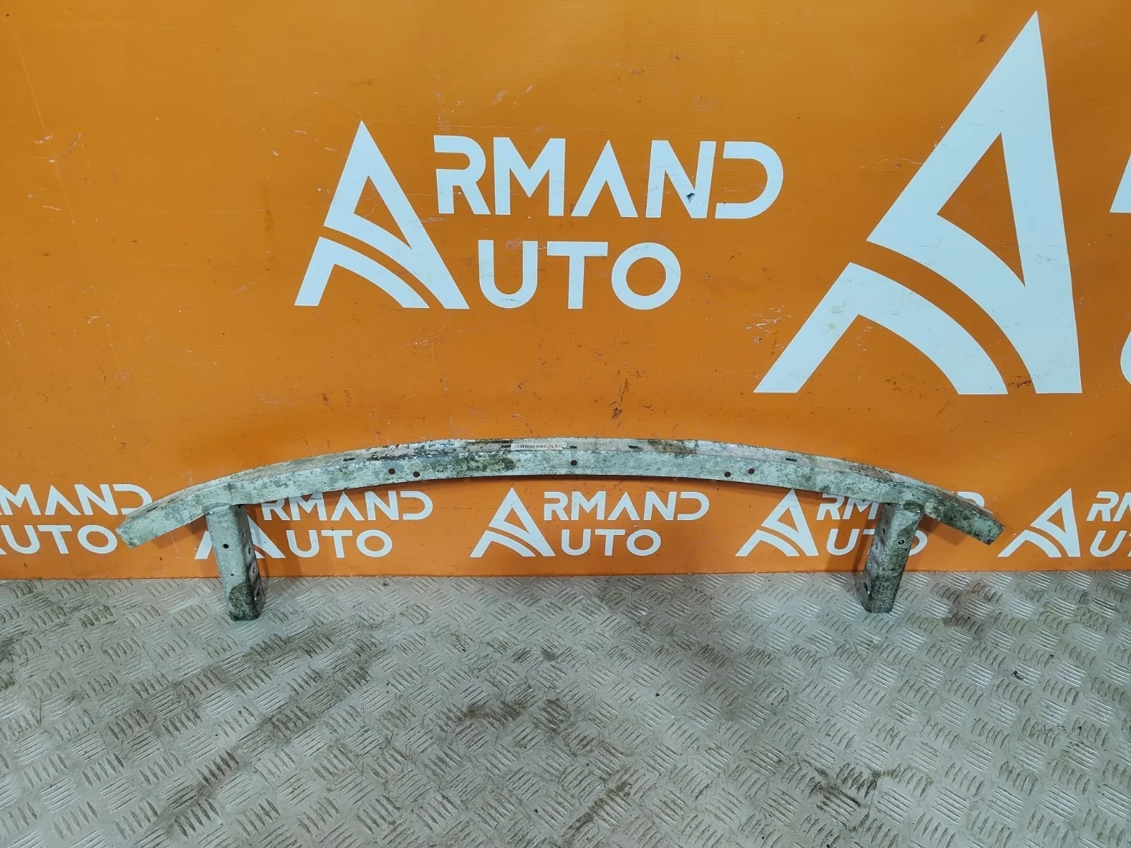 Усилитель бампера нижний BMW 5 series 2016-нв G30 G31