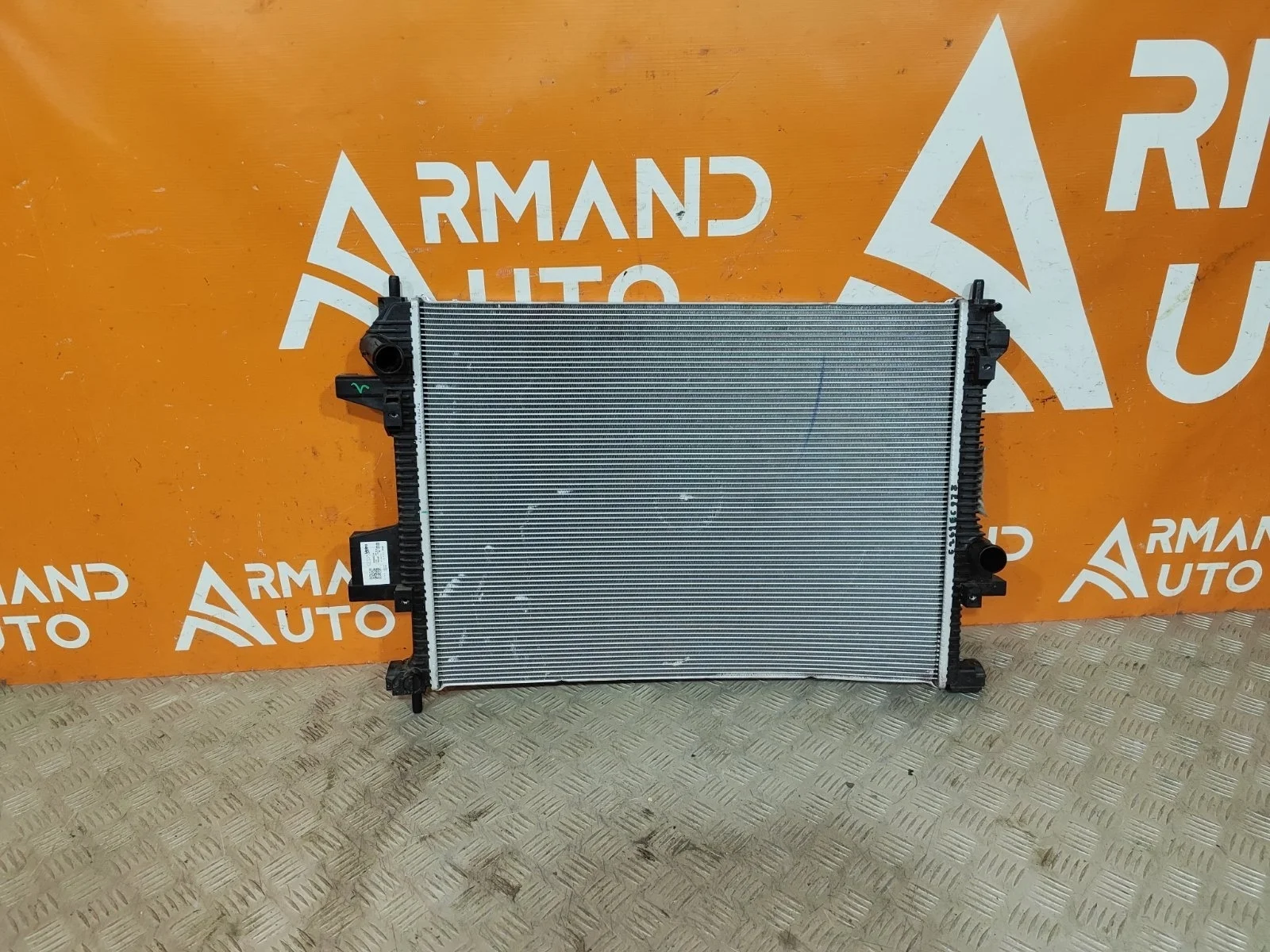 Радиатор двигателя (двс) Chery Tiggo 7 Pro 2020-нв T1E